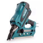 Makita GN900SE 7.2V Cordless First Fix Gas Nailer With 2 x 7.2V Batteries Charger In Case - Image 2