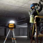 Dewalt DCL074 18V XR Tool Connect Area Light with 1 x 5.0Ah Battery & Charger - Image 4