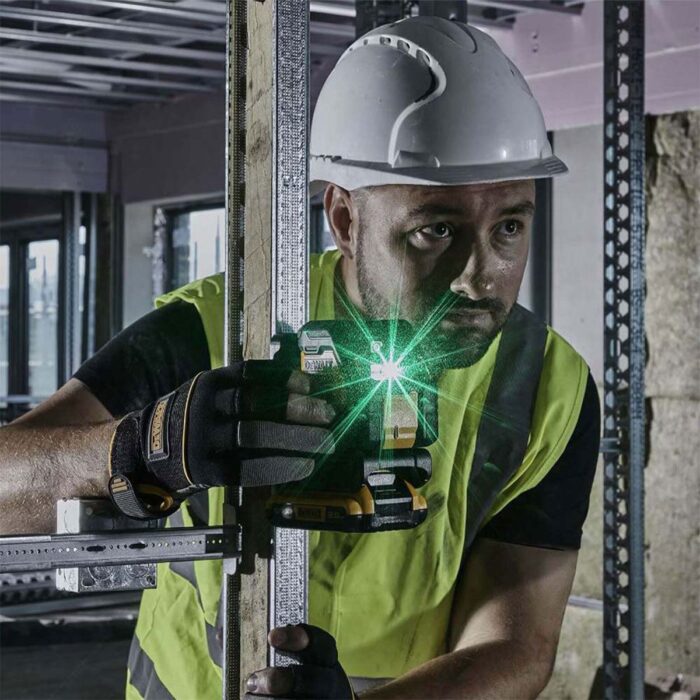 Dewalt DCLE34021D1-GB 18V XR Green Cross Line Laser 1 x 2.0Ah Battery Charger & Case - Image 7