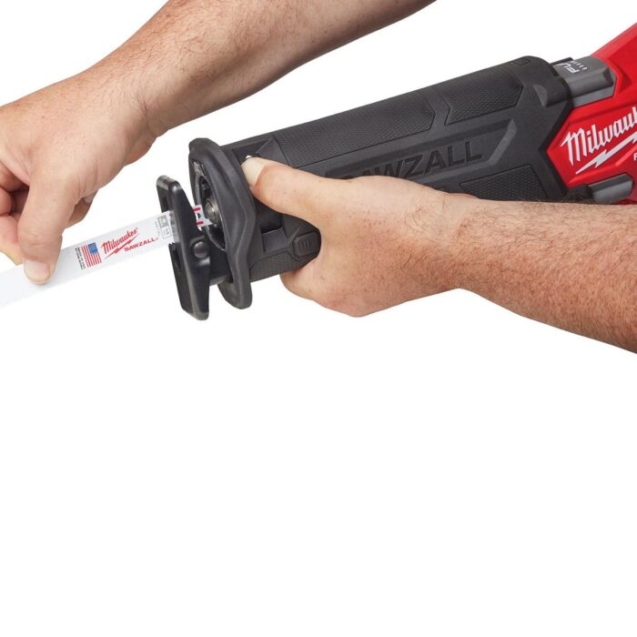 Milwaukee M18ONEFSZ-0 M18 FUEL 18V ONE-KEY Sawzall with 1 x 3.0Ah Battery & Charger - Image 4