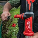 Milwaukee M18BLSWP-0 18V Hydropass Brushless Stick Water Pump with 1 x 3.0Ah Battery & Charger - Image 6