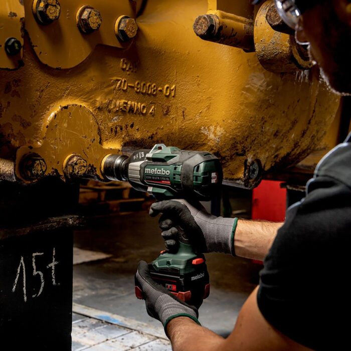 Metabo SSW 18 LTX 1750 BL 18V Brushless 3/4" Impact Wrench with 1 x 4.0Ah Battery Charger & Metabox - Image 4