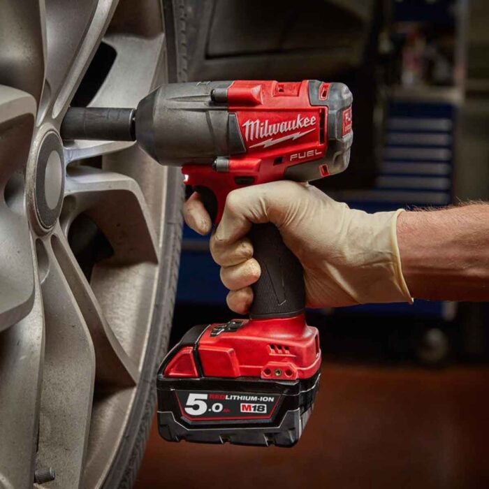 Milwaukee M18FMTIW2F12-0X 18V Fuel Brushless 1/2" Impact Wrench with Case 4933478449 - Image 3