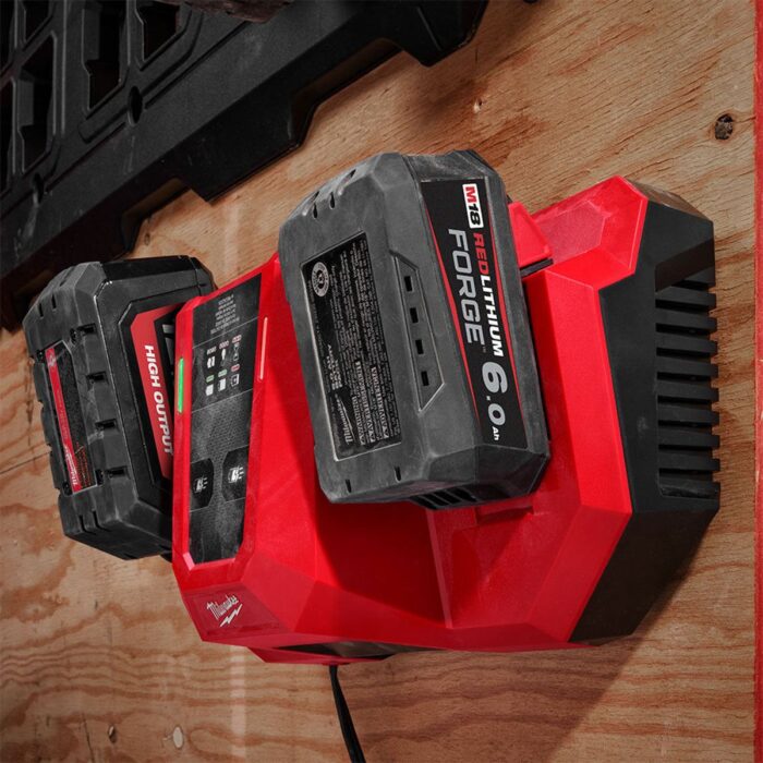 Milwaukee M18DBSC 18V 240V Dual Bay Super Charger 4932492532 - Image 9