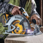 Dewalt DCS573NT 18V XR 190mm FlexVolt Brushless Circular Saw Body Only - Image 3