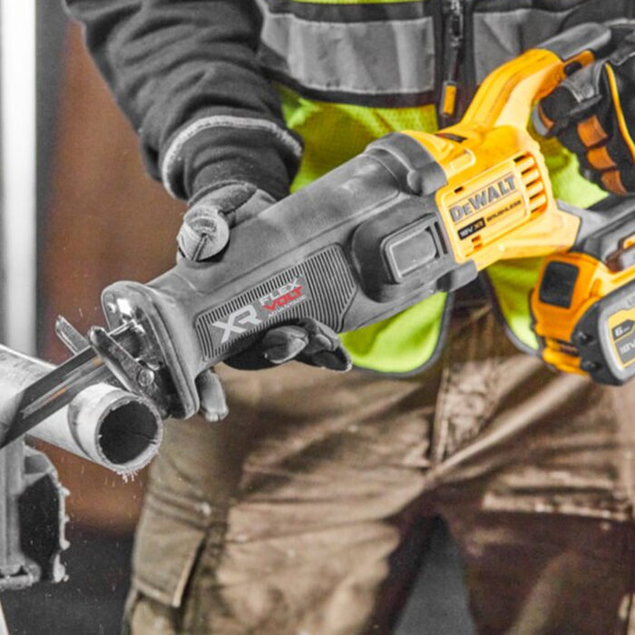 Dewalt DCS386NT 18V XR FLEXVOLT Brushless Reciprocating Saw Body Only & TSTAK Case - Image 4