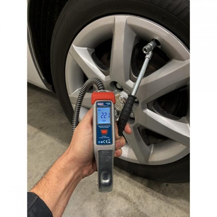 Sealey SA374 Push On Digital Tyre Inflator - Image 4