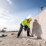 Metabo KHA 18 LTX BL 40 18V Brushless SDS-Max Combination Hammer Drill with 1 x 5.2Ah Battery Charger & Case - Image 4