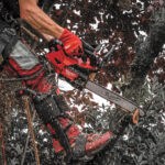 Milwaukee M18FTHCHS35-802 M18 Fuel 18V Chainsaw 35cm Bar with 2 x 8.0Ah Batteries & Charger 4933479991 - Image 9