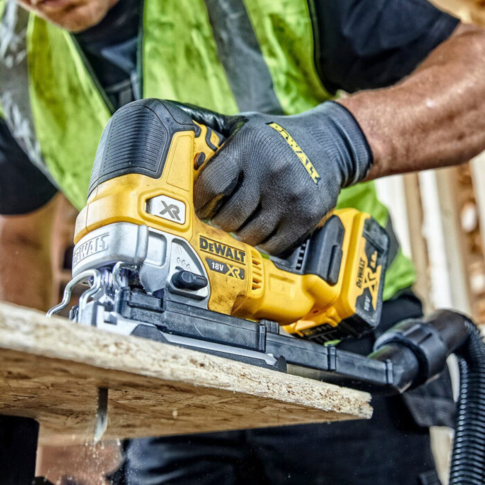 Dewalt DEWKIT92 18V Cordless 10 Piece Kit with 3 x 5.0Ah Batteries & Charger in Case - Image 4