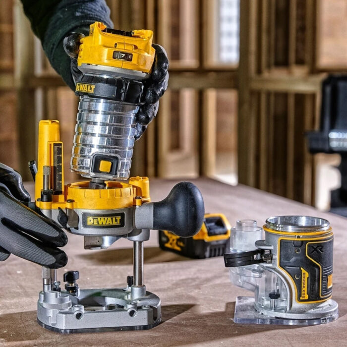 Dewalt DCW604NT 18V XR Brushless Router Trimmer with 2 x 4.0Ah Battery & Charger - Image 3