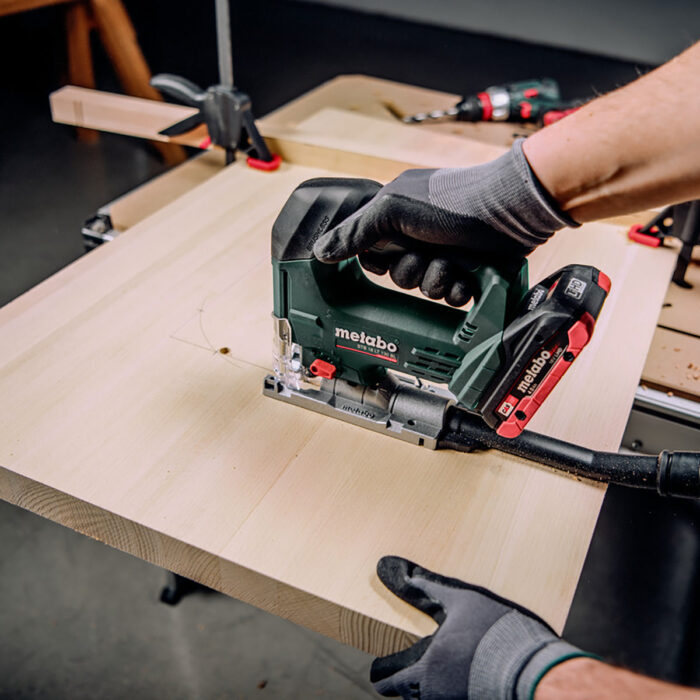 Metabo STB 18 LT 130 BL 18V Brushless Bow Handle Jigsaw with 1 x 5.2Ah Battery Charger & Metabox - Image 2