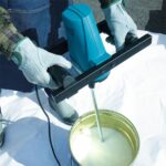 Makita UT1200/2 120mm Paddle Mixer 240V / 960W - Image 2