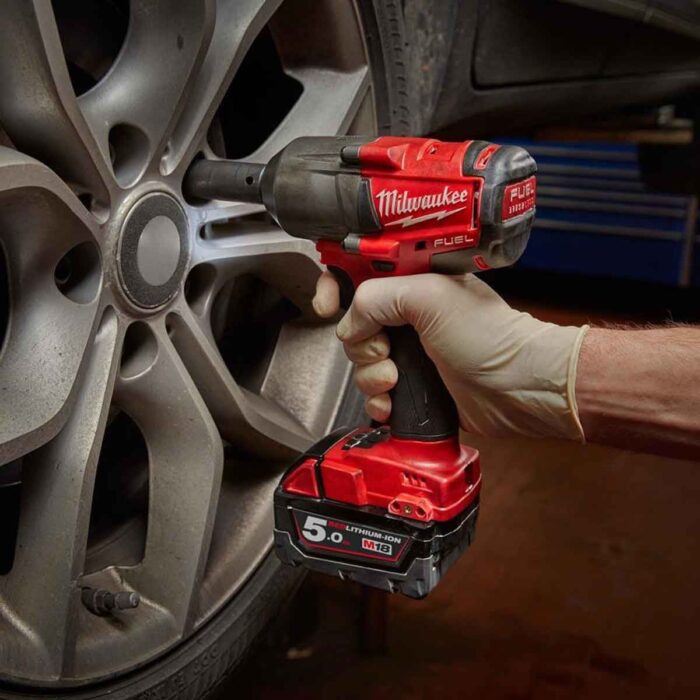 Milwaukee M18FMTIW2F12-0X 18V Fuel Brushless 1/2" Impact Wrench with Case 4933478449 - Image 4