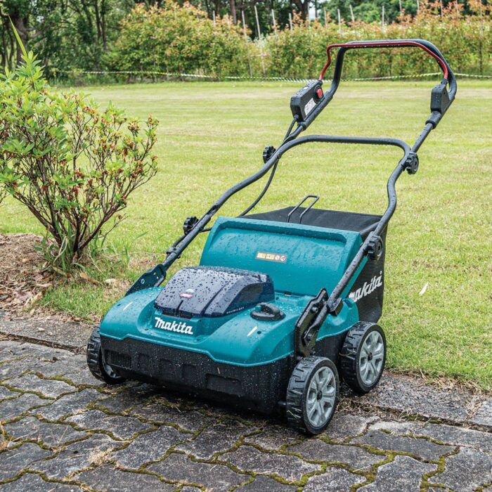 Makita UV001GM201 380mm 40V Max Brushless Lawn Scarifier With 2 x 4.0Ah Batteries & Charger - Image 18