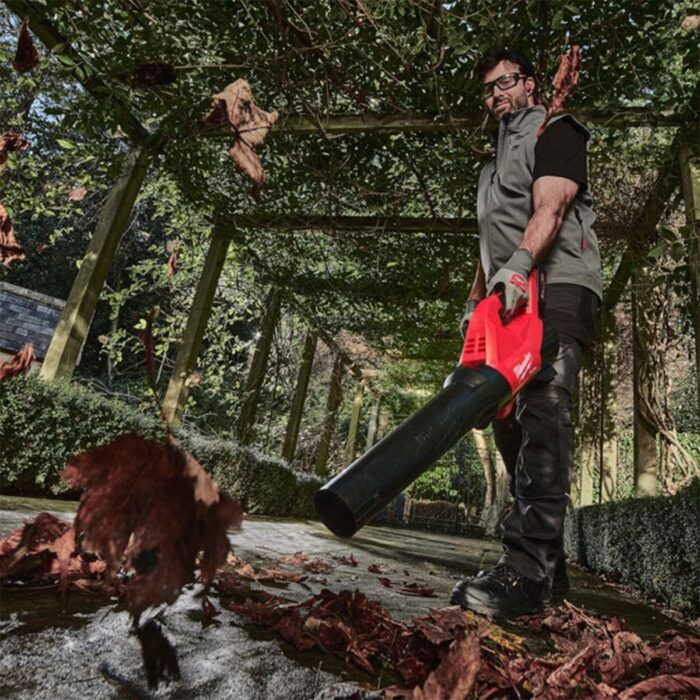 Milwaukee M18FBLG3-0 18V Fuel Brushless Blower with 1 x 8.0Ah Battery & Charger - Image 4