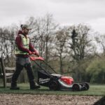 Milwaukee M18F2LM53 36V FUEL Brushless 53cm Self Propelled Lawn Mower with 2 x 8.0Ah Battery & Charger - Image 9