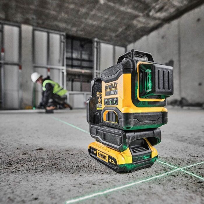 Dewalt DCLE34031D1 18V Compact 3 x 360 Green Laser with 1 x 2.0Ah Battery, Charger & Case - Image 4