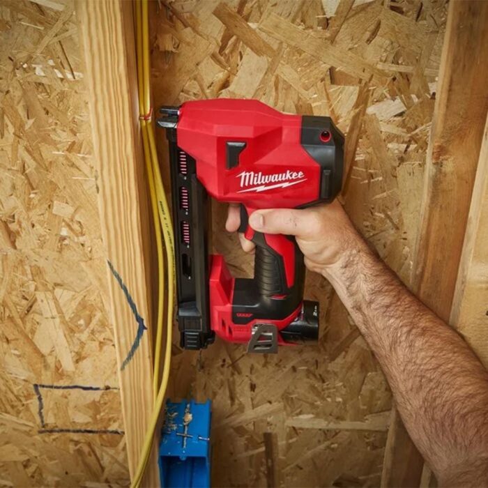 Milwaukee M12BCST-0 12V Cable Stapler with 25mm Insulated Cable - Image 6