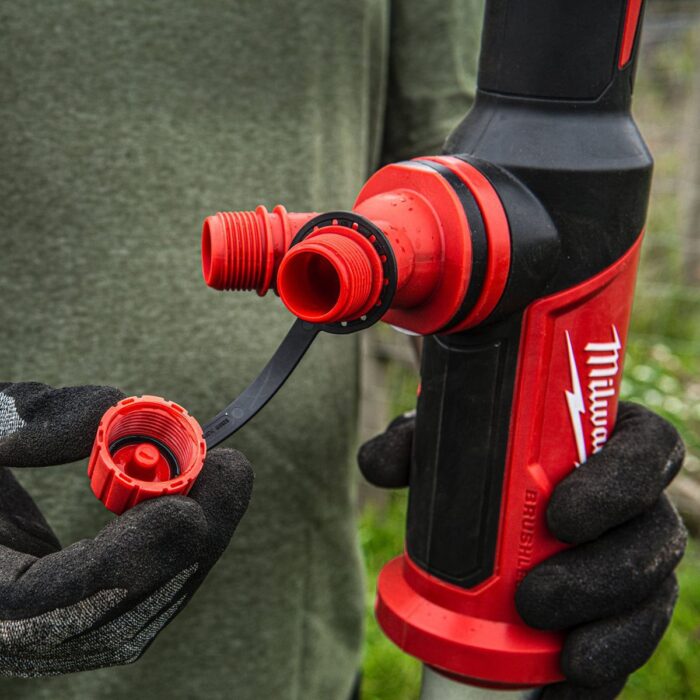 Milwaukee M18BLSWP-0 18V Hydropass Brushless Stick Water Pump with 1 x 3.0Ah Battery & Charger - Image 4