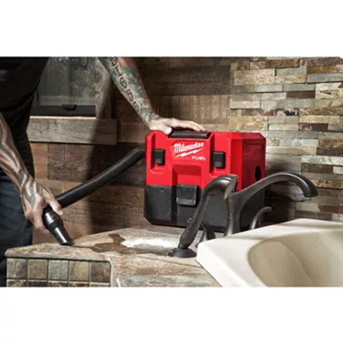 Milwaukee M12 FVCL-0 12V FUEL Brushless Wet & Dry Vacuum with 1 x 2.0Ah Battery Charger - Image 5