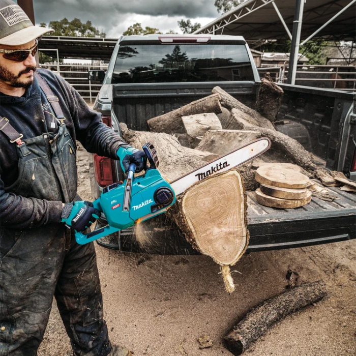 Makita GCU05M1 40V max XGT Brushless Cordless 16" Chain Saw Kit - Image 5