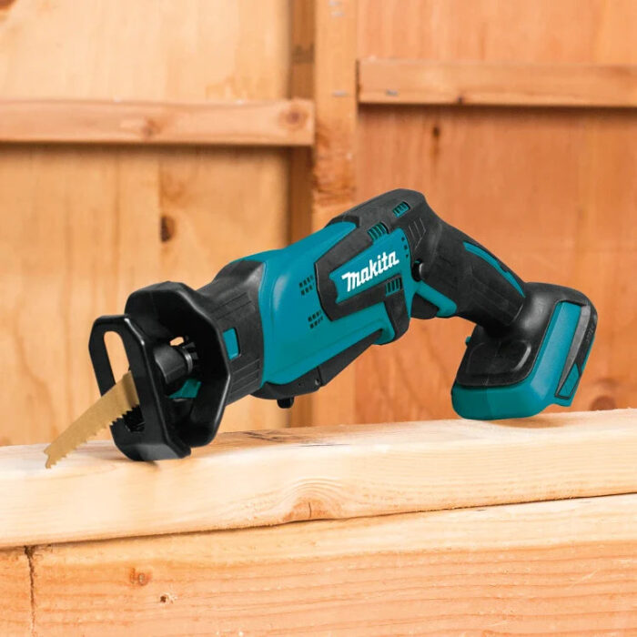 Makita XRJ01Z 18V LXT® Lithium‑Ion Cordless Compact Recipro Saw (Tool Only) - Image 9