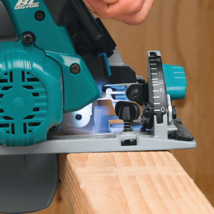 Makita XSH03Z 18V LXT® Lithium-Ion Brushless Cordless 6-1/2" Circular Saw + Free Item - Image 6