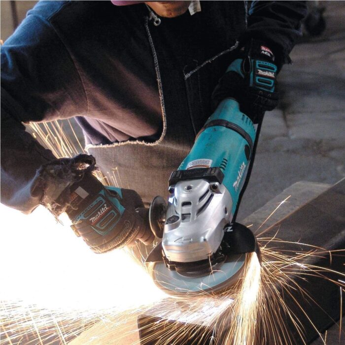 Makita GA9040S/1 9"/230mm Soft Start Angle Grinder 110V - Image 4