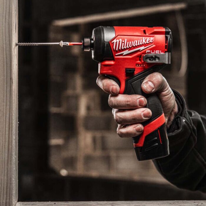 Milwaukee M12FID2-0 12V Brushless Impact Driver with 1 x 2.0Ah Battery & Charger - Image 6