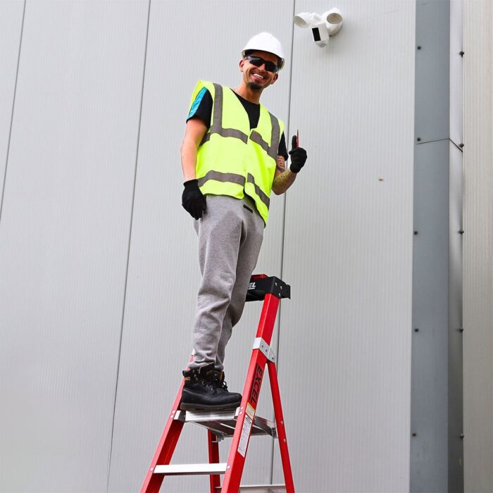 Excel Electricians Fibreglass Platform Step Ladder 3 Tread 1.34m EN131 Item Condition Box Opened Never Used - Collection Only - Image 14