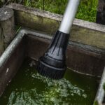 Milwaukee M18BLSWP-0 18V Hydropass Brushless Stick Water Pump with 1 x 3.0Ah Battery & Charger - Image 8