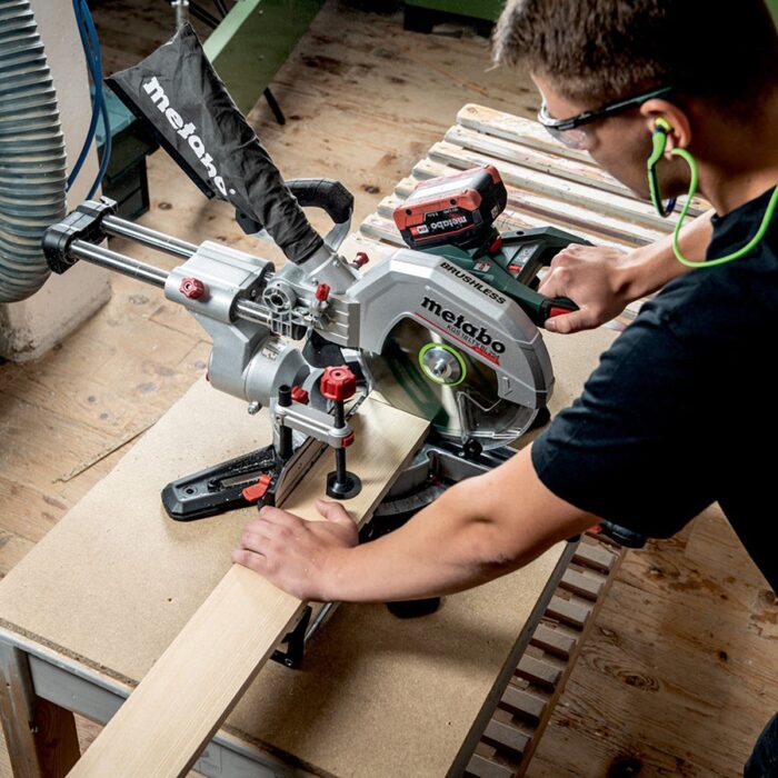 Metabo KGS 18 LTX BL 254 18V Brushless 254mm Single Bevel Sliding Mitre Saw Body Only 614254850 - Image 2