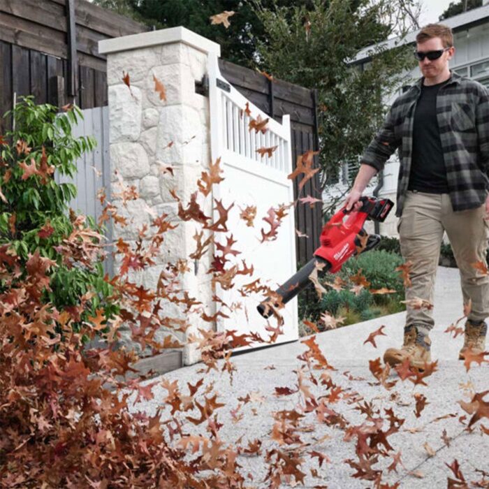 Milwaukee M18F2BL-0 36V Fuel Brushless Dual Battery Blower with 2 x 6.0Ah Battery & Charger - Image 6