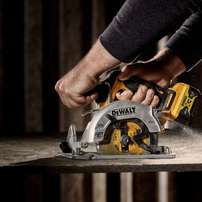Dewalt DCS512N 12V Brushless 140mm Circular Saw Body Only - Image 3