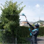 Makita UN001GZ 40V XGT Brushless Cordless Pole Hedge Trimmer With 1 x 4.0Ah Battery & Charger - Image 4