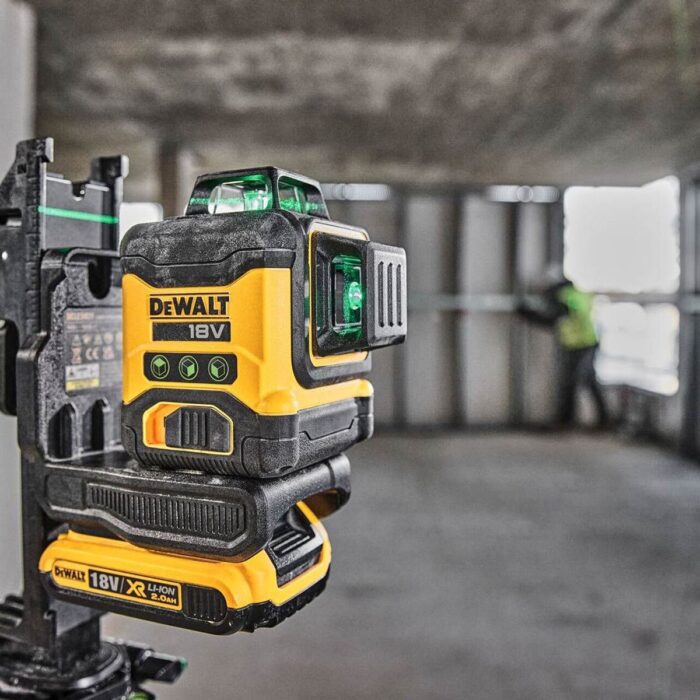 Dewalt DCLE34031D1 18V Compact 3 x 360 Green Laser with 1 x 2.0Ah Battery, Charger & Case - Image 6