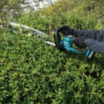 Makita UH020GZ 40V max XGT Brushless Cordless Hedge Trimmer Body Only - Image 2