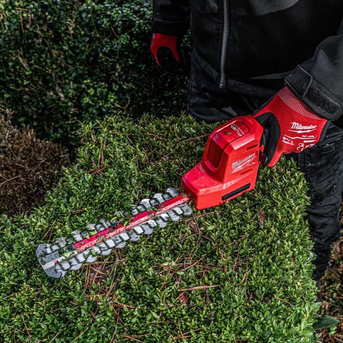 Milwaukee M12FHT20-0 12V FUEL Brushless 20cm Hedge Trimmer Body Only 4933479675 - Image 7