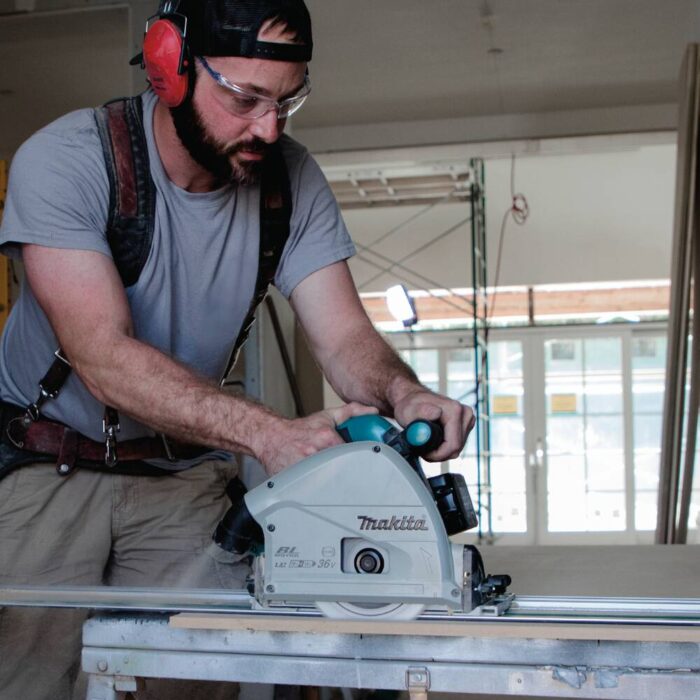 Makita XPS01PTJ 5.0Ah 18V X2 LXT Lithium-Ion (36V) Brushless Cordless 6-1/2" Plunge Circular Saw Kit - Image 8